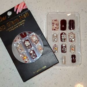 Press on nails. 💅 Beautiful 😍